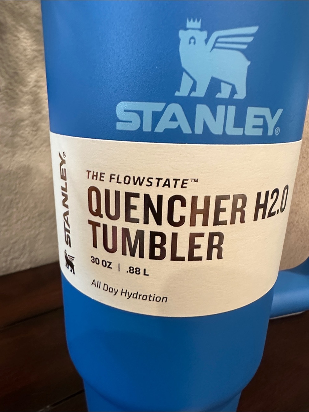 Stanley Blue Azure Quencher H2.0 Tumbler with Handle and Straw - Picture 2 of 7